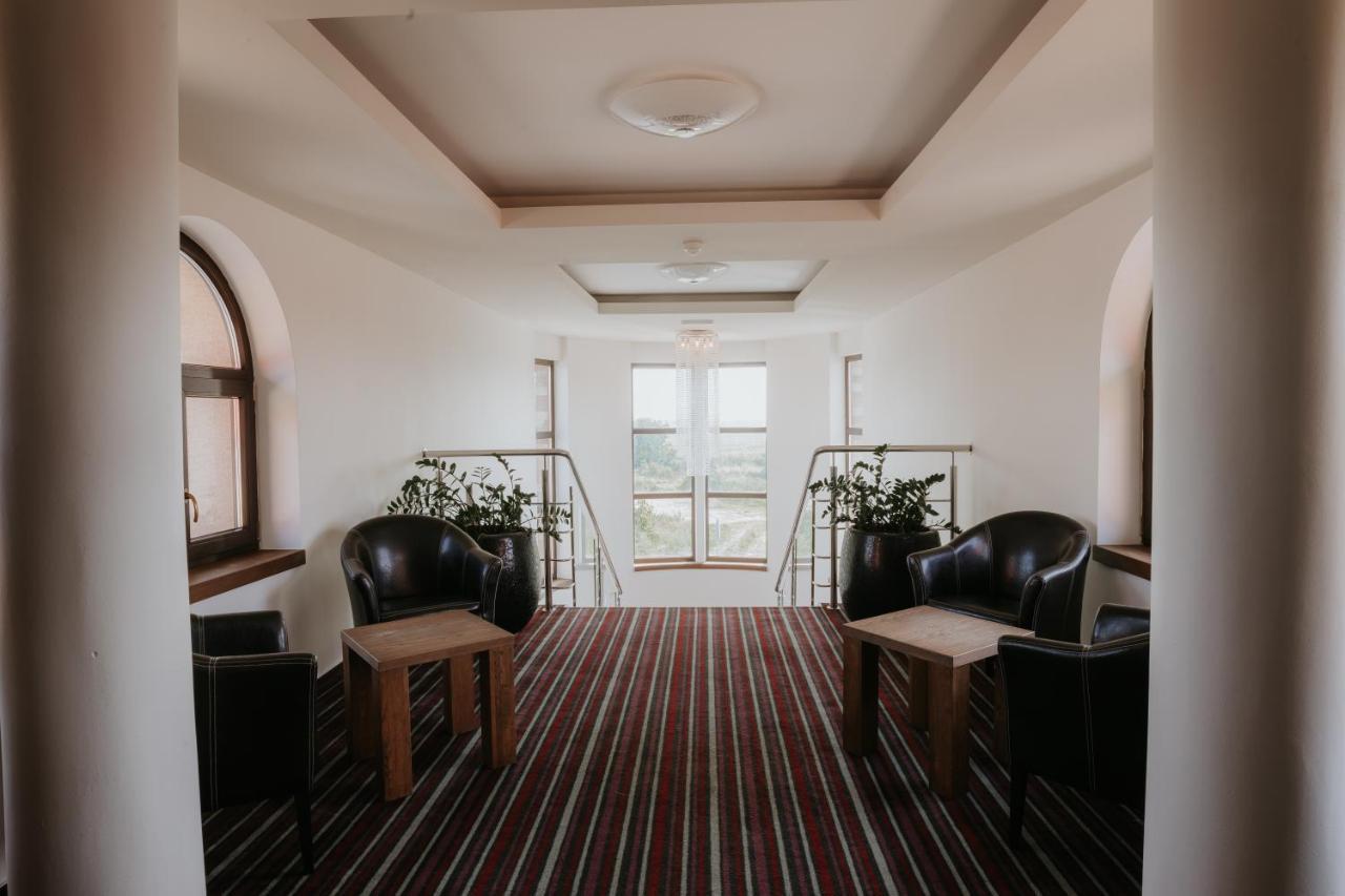 Hotel Bonaparte Кошице Экстерьер фото