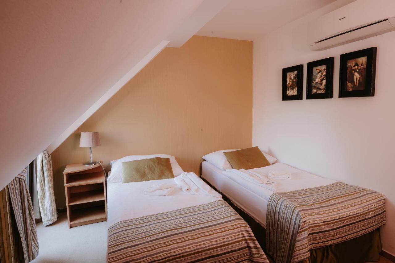 Hotel Bonaparte Кошице Экстерьер фото