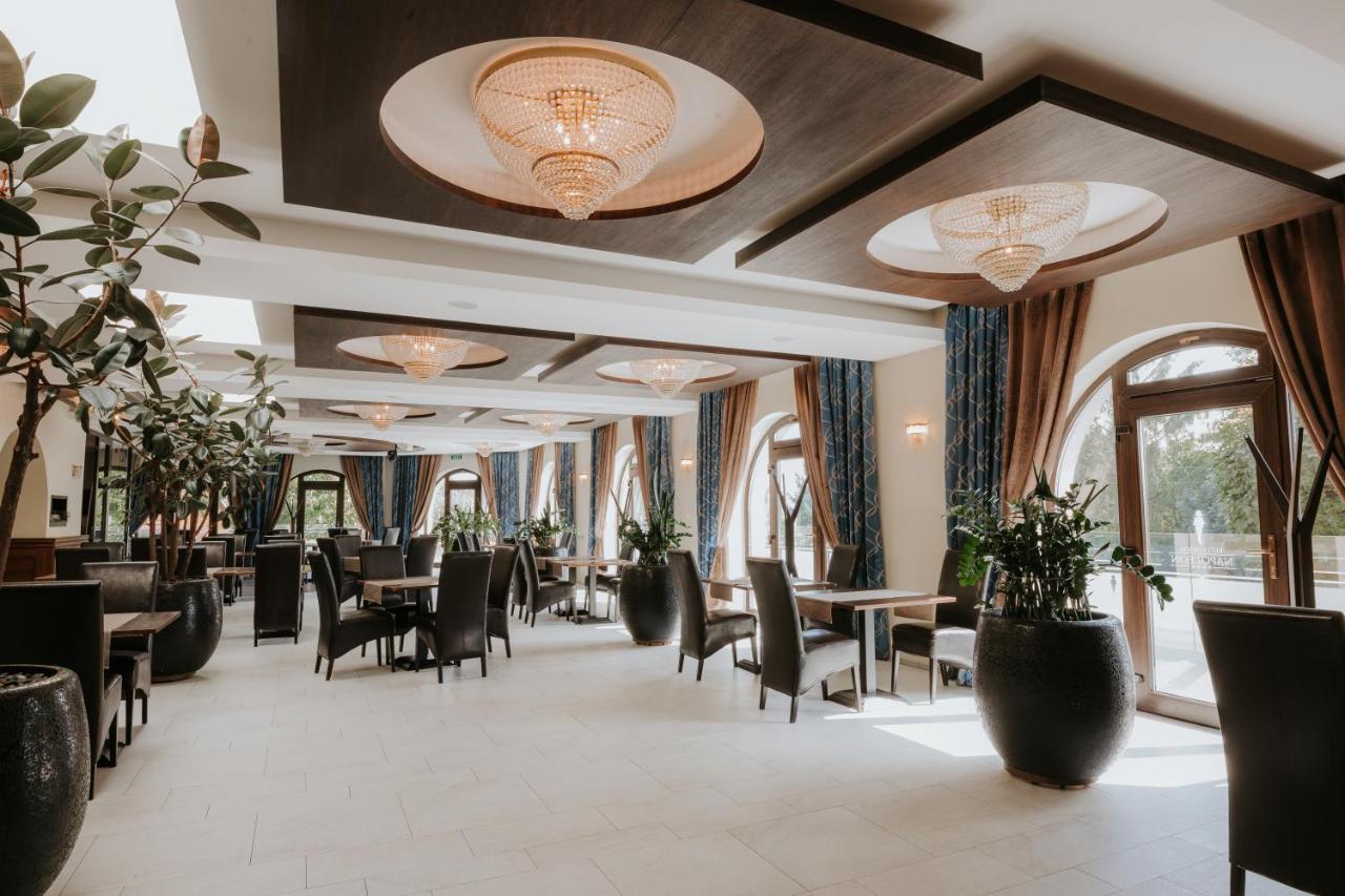 Hotel Bonaparte Кошице Экстерьер фото