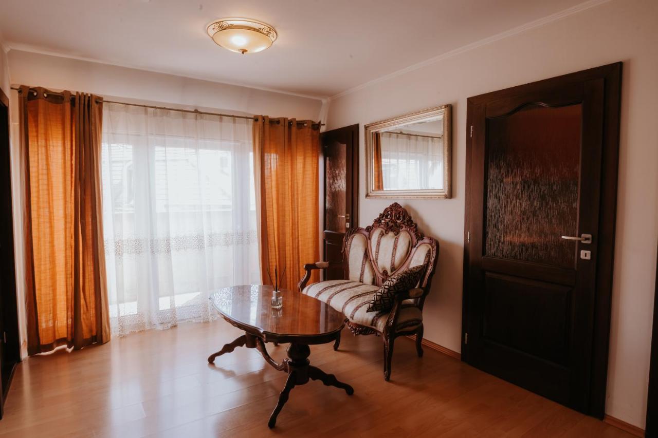 Hotel Bonaparte Кошице Экстерьер фото