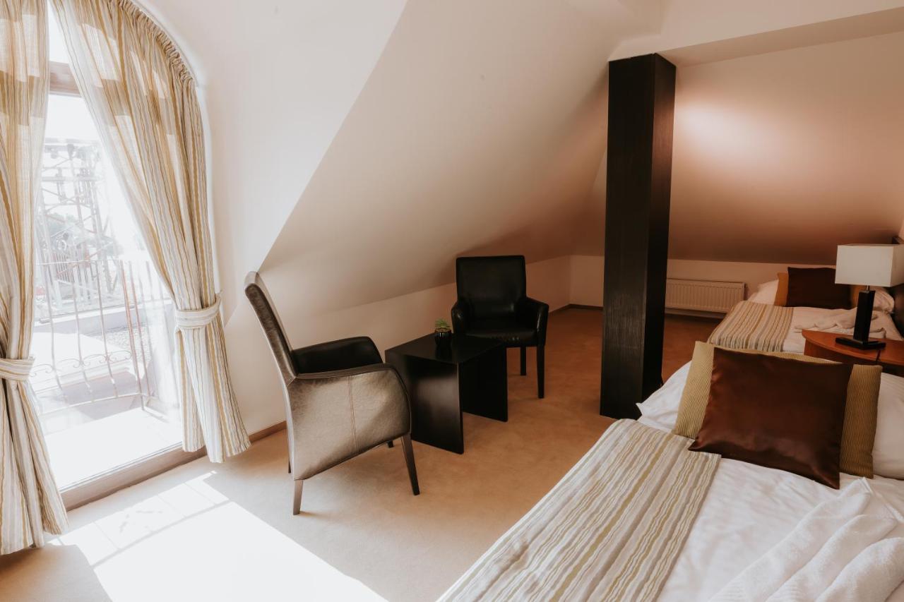 Hotel Bonaparte Кошице Экстерьер фото