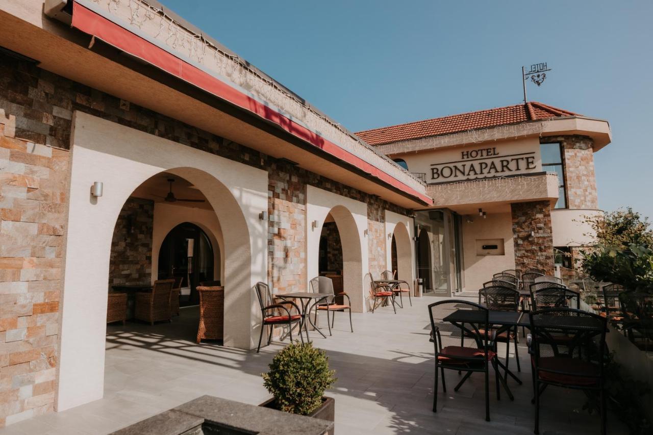 Hotel Bonaparte Кошице Экстерьер фото
