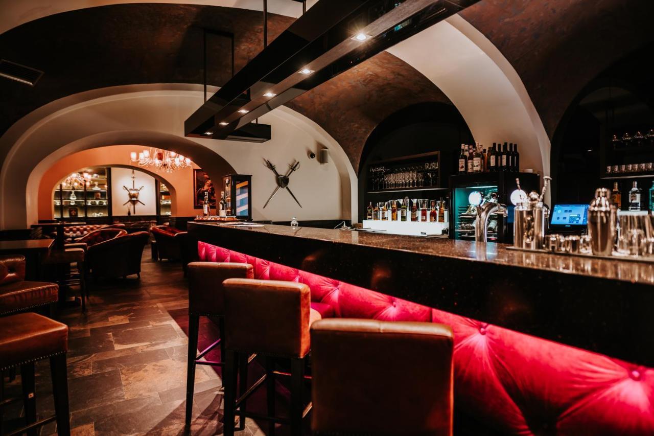 Hotel Bonaparte Кошице Экстерьер фото