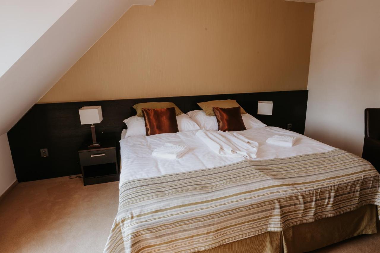 Hotel Bonaparte Кошице Экстерьер фото