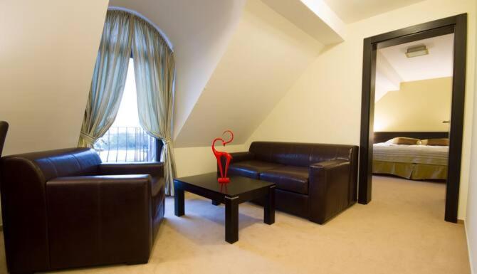 Hotel Bonaparte Кошице Экстерьер фото